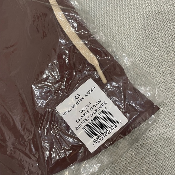 IVL Two Tones Track Pants Jogger - Picture 4 of 5